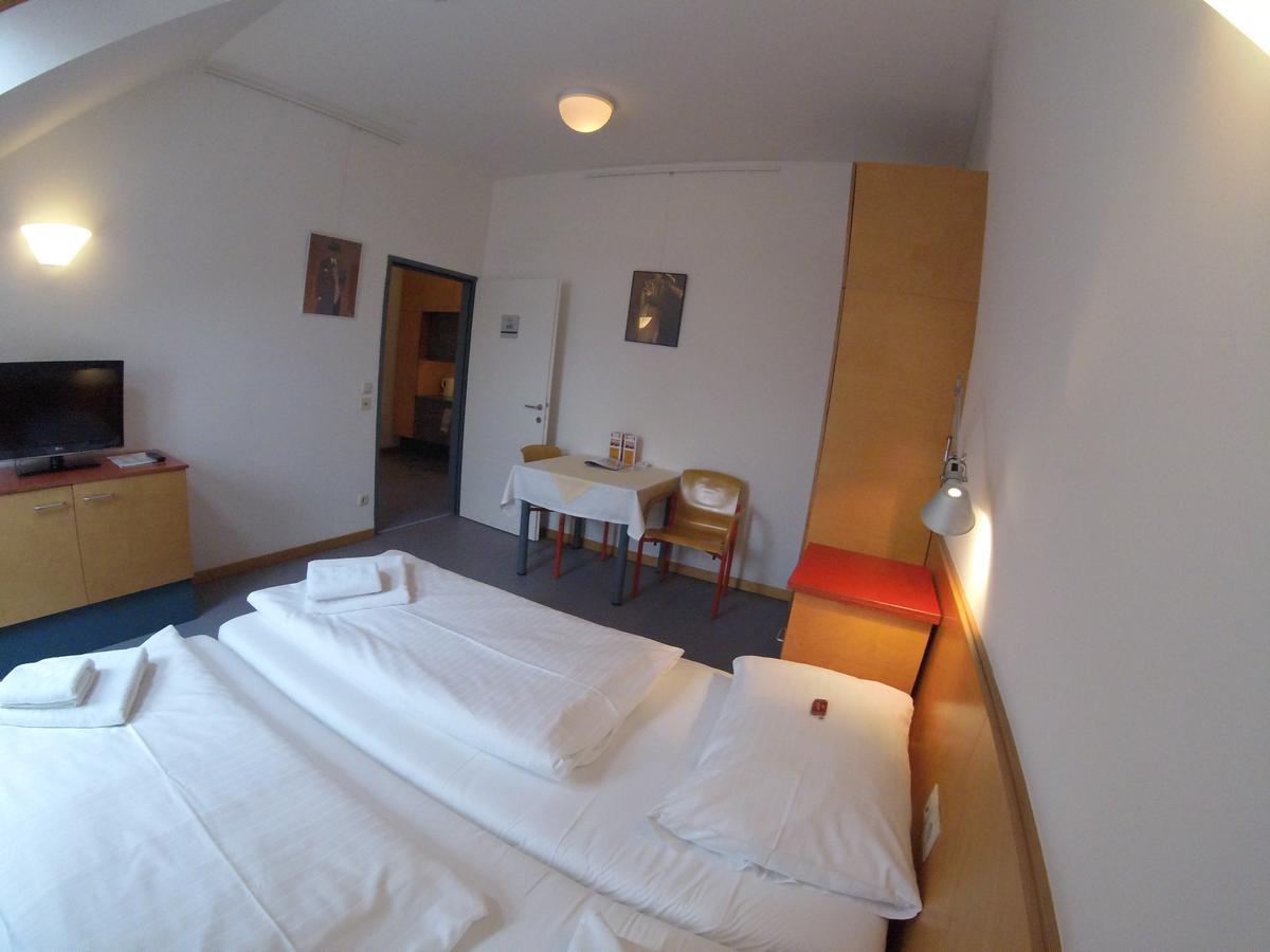 Haus Mobene - Hotel Garni Graz Zewnętrze zdjęcie
