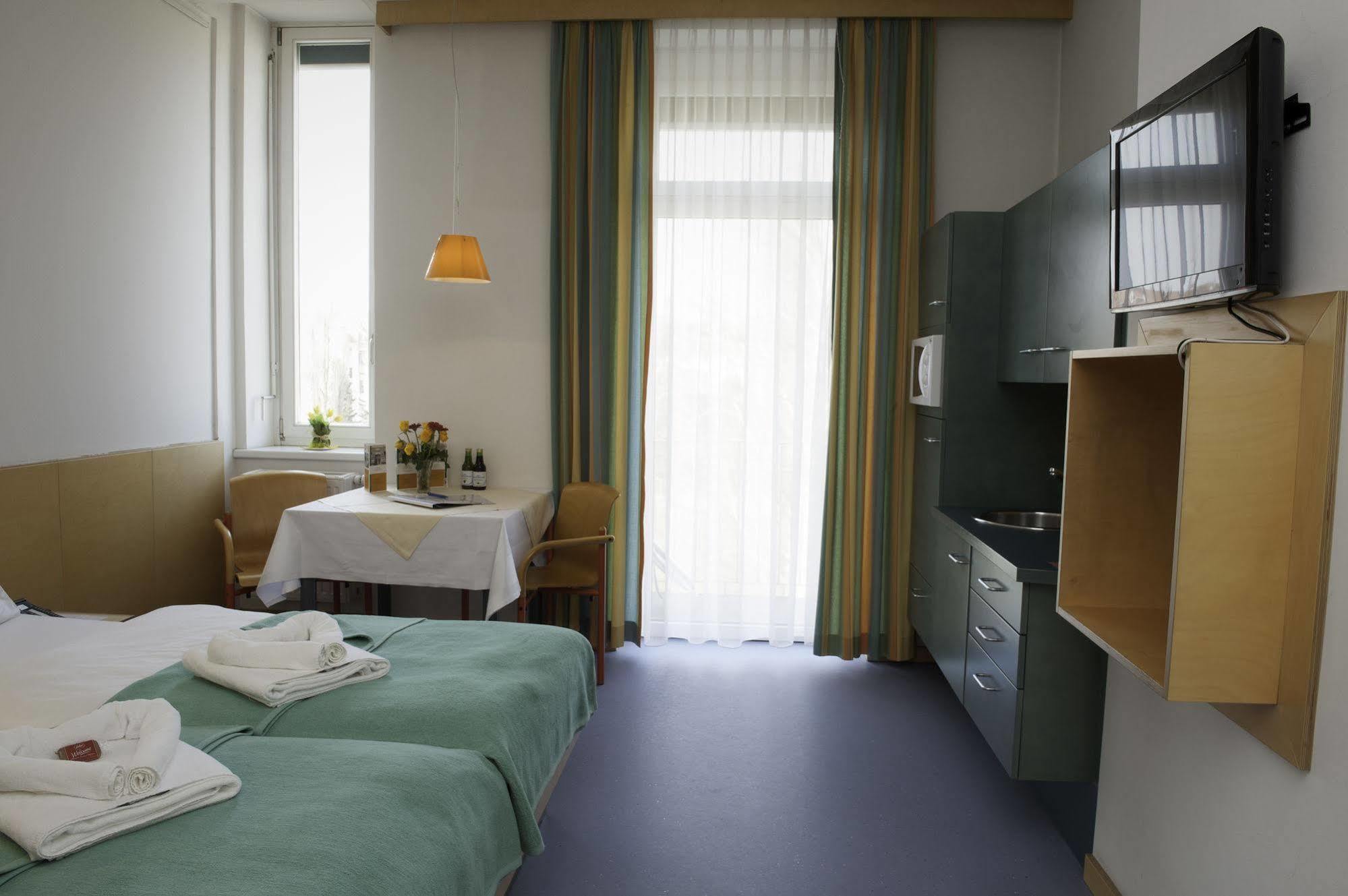 Haus Mobene - Hotel Garni Graz Zewnętrze zdjęcie