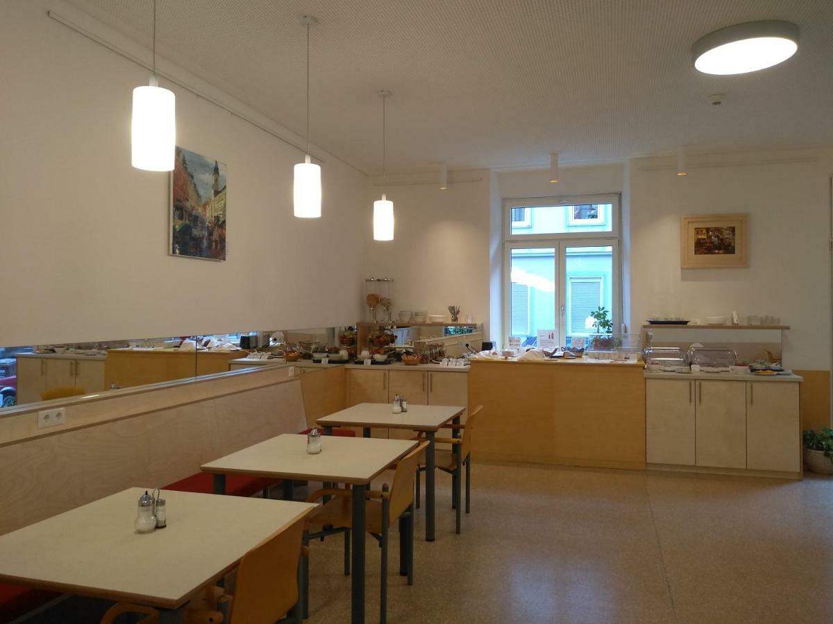 Haus Mobene - Hotel Garni Graz Zewnętrze zdjęcie